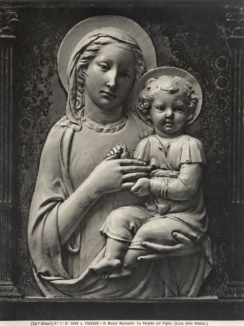 Alinari, Fratelli — Firenze - R. Museo Nazionale. La Vergine col Figlio. (Luca Della Robbia.) — insieme